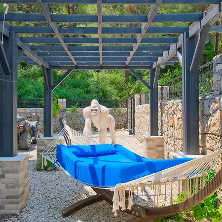 Xclusive Villa *