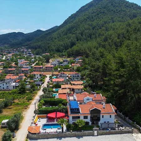 Villa Xclusive *